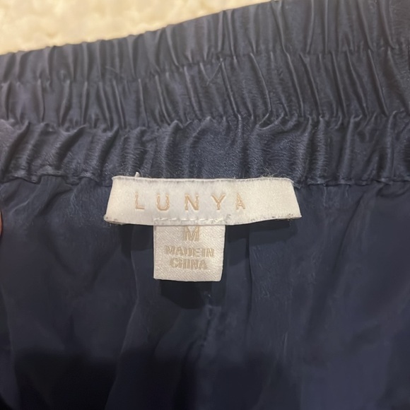 Lunya - Picture 10 of 10